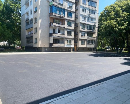 Изградиха нов паркинг в район  