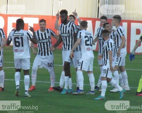 Локомотив започна с двама нови