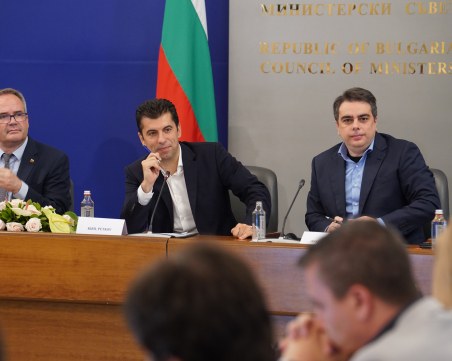 Петков с амбициозен сценарий за растеж на българската икономика