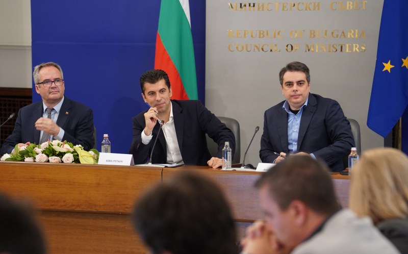 Петков с амбициозен сценарий за растеж на българската икономика