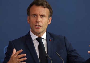 Френският президент Еманюел Макрон е изразил готовност да събере в