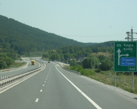 Караджов: Има опасност довършването на АМ 