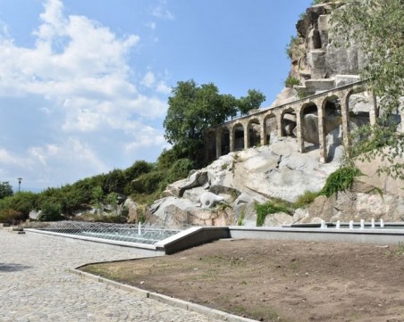 Последен ден от тази седмица с температури над 25 градуса, следват дни с обилни валежи