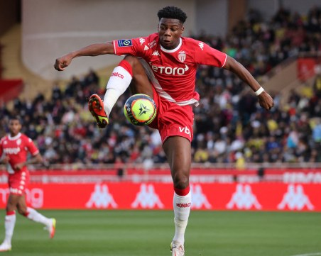 Реал Мадрид се договори с Монако за Чуамени