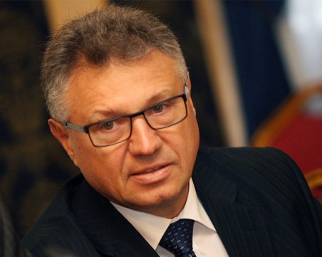 Шаламанов: Казусът с Лавров е провокация, проверяват правителството