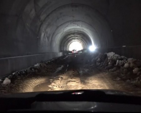 АПИ подписа договора за тунела под Шипка