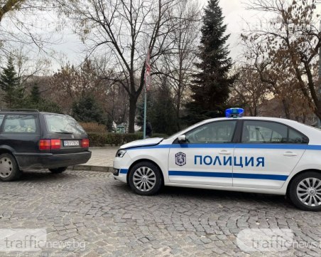 Тийнейджъри от Рогош осъмнаха в ареста, откраднали мобилен телефон на дете