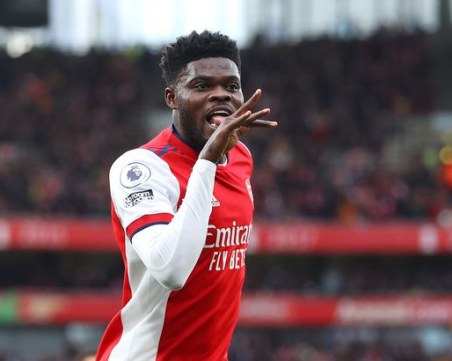 Халф на Арсенал си смени името