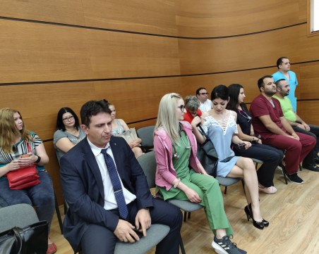 Лекари бранят шефа на МБАЛ 