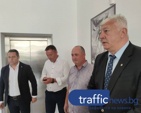 Зико: Нов път и автобуси до Белащица, ако мине към Пловдив, данъците може и да паднат