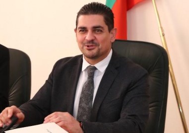 Радостин Василев от Има такъв народ подаде оставка като министър