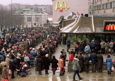 Част от 850 те ресторанта на Макдоналдс в Русия отварят врати