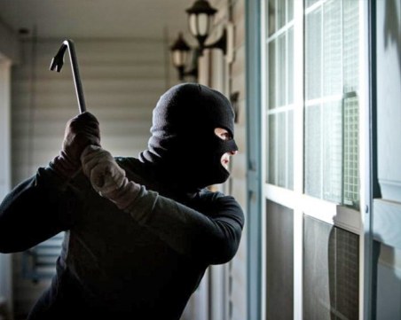 Арестуваха двама апаши в Пловдив