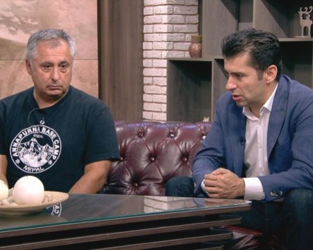 Бащата на Кирил Петков: Честните да излязат на улицата, за да спасим България