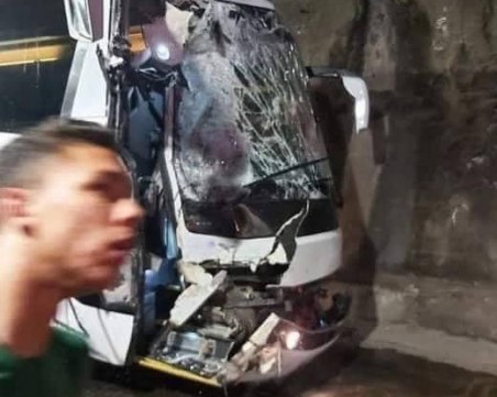 Оперираха главата на Тодор Неделев след катастрофата с националите в Грузия