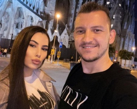 Половинката на Тодор Неделев с емоционален пост в негова подкрепа