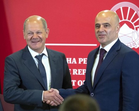 Шолц обеща подкрепа за С. Македония за ЕС в Скопие, пристигна и в София