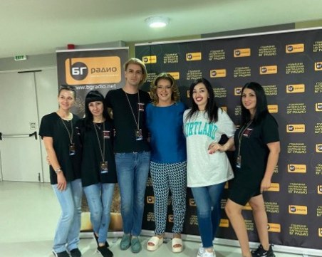 Стилисти от Пловдив преобразиха звезди за музикалното събитие на годината