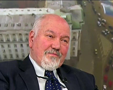 Съветник на Радев: Възможно е да има краткосрочно програмно правителство