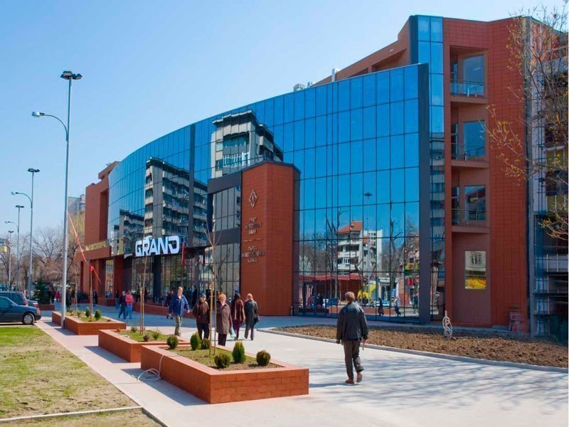 Управата на Търговски център „Гранд“ в Пловдив, както и собственици