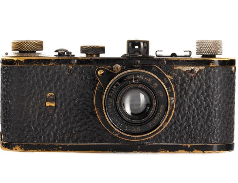 Продадоха един от първите фотоапарати 