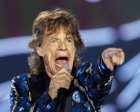 Мик Джагър е с COVID-19, 