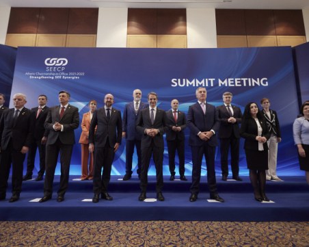 Присъствал ли е Кирил Петков на срещата на ПСЮИЕ в Солун? Според МС - да, според ЕС- не