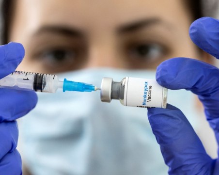 ЕС ще закупи 110 000 дози ваксини срещу маймунска шарка