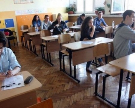 МОН публикува отговорите от НВО по БЕЛ за VII и X клас