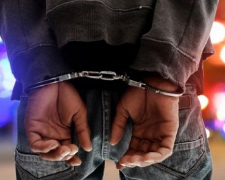 Задържаха 15-годишен за убийството на възрастна жена в Ловеч