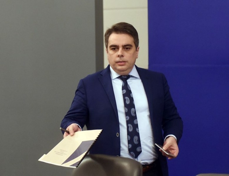 Асен Василев: Вярвам, че има отговорни депутати, които ще приемат актуализацията на бюджета