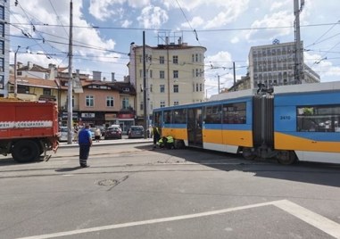 Тежка катастрофа е станала в София днес по обяд Трамвай