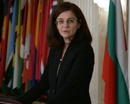 Скандал за Северна Македония, изслушването на Генчовска без секретни документи