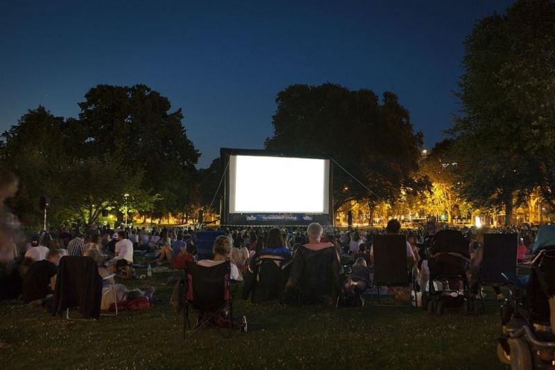 8 парка в Пловдив стават киносалони, представят 20 безплатни прожекции