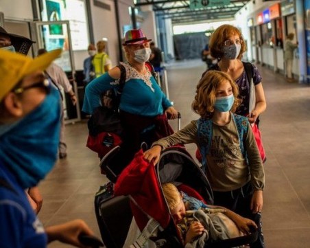 Скок на новите случаи в Гърция, над 9000 са заразените за денонощие