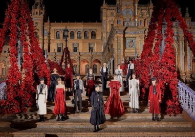Christian Dior представя колекция 2023 със зрелищно шоу на живо