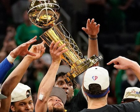 Голдън Стейт Уориърс е новият шампион в НБА