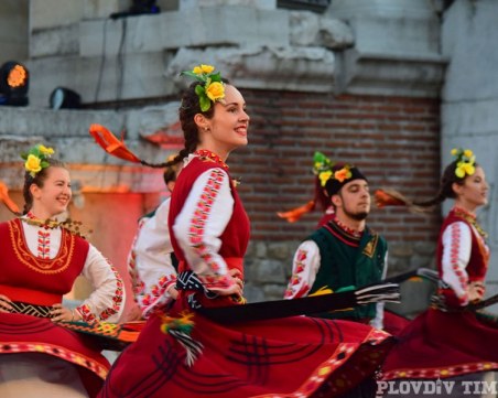 Търси се организатор на Mеждународния фолклорен фестивал-Пловдив срещу 100 000 лв.