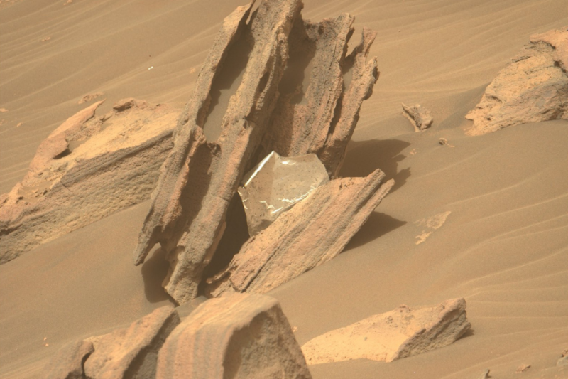 НАСА показа снимки на човешки боклук, който замърсява Марс