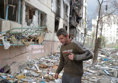 Лисичанск е бил подложен на масиран обстрел съобщават местните власти