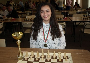 Виктория Радева раздели 2 3 място с 6 т но по