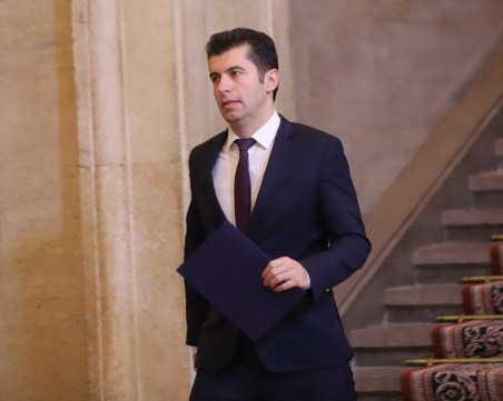 Петков: На кого му трябва стабилност, ако е на цената на задкулисни сделки