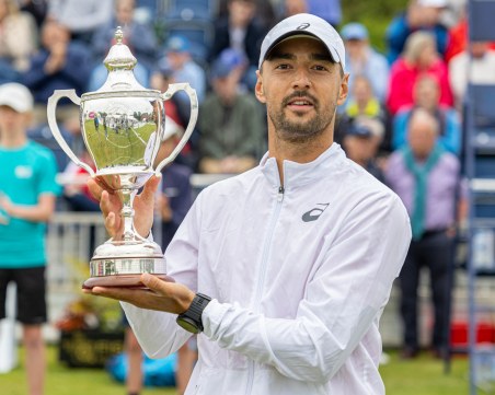 Димитър Кузманов спечели титлата от най-стария демонстративен турнир в Ливърпул