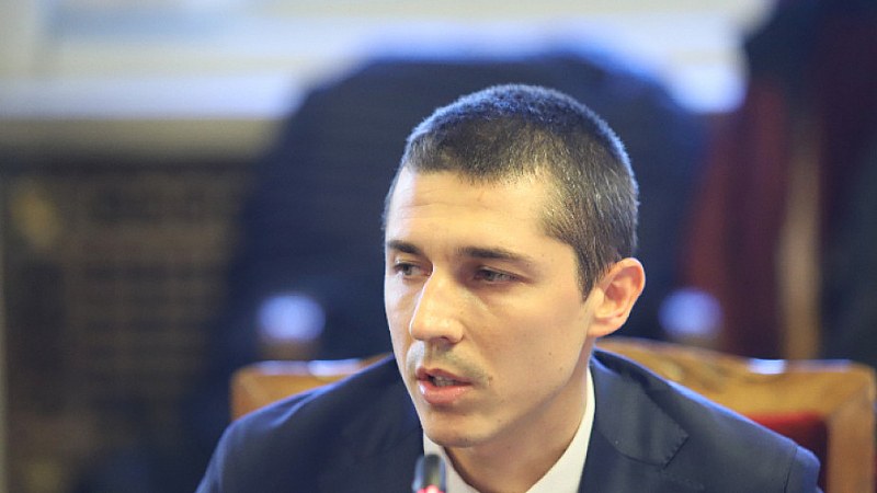 Мирослав Иванов: Зад решението на ИТН да напусне управлението стои финансов и материален интерес