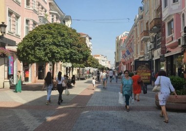 Слънце и температури до 32 deg градуса в Пловдив днес Възможни