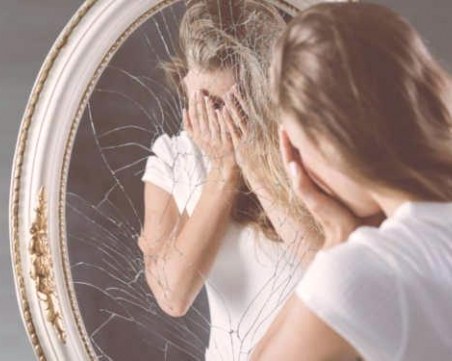 6 поверия, свързани със счупено огледало