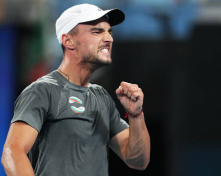 Мико започна с ударна победа на Уимбълдън