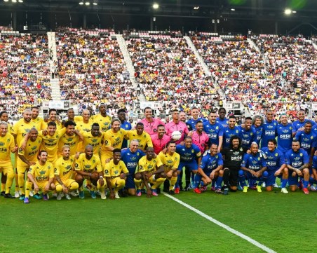 Стоичков участва в благотворителен мач организиран от Роберто Карлош и Роналдиньо