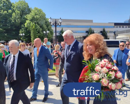 Вицепрезидентът и трима министри откриха най-големия социален форум в Пловдив