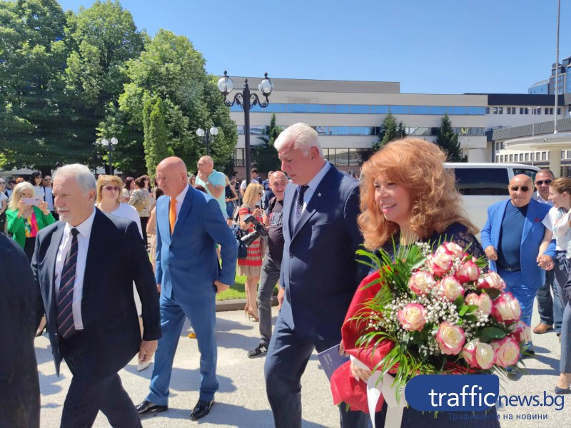 Вицепрезидентът и трима министри откриха най-големия социален форум в Пловдив